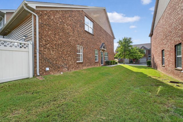 1309 Crown Point Pl, Nashville, TN 37211