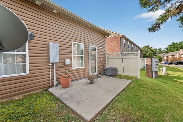 1309 Crown Point Pl, Nashville, TN 37211