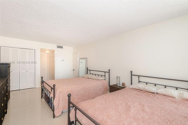 5750 Collins Ave 3J, Miami Beach, FL 33140