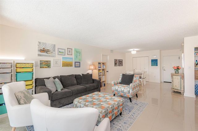 5750 Collins Ave 3J, Miami Beach, FL 33140