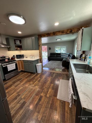 339 Polk St, Twin Falls, ID 83301