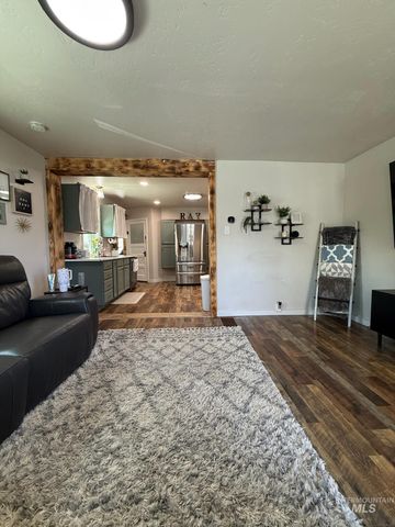 339 Polk St, Twin Falls, ID 83301