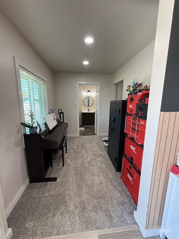 339 Polk St, Twin Falls, ID 83301