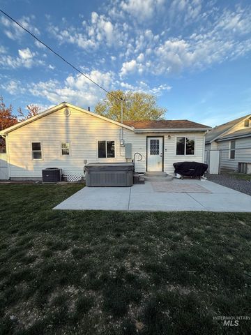339 Polk St, Twin Falls, ID 83301