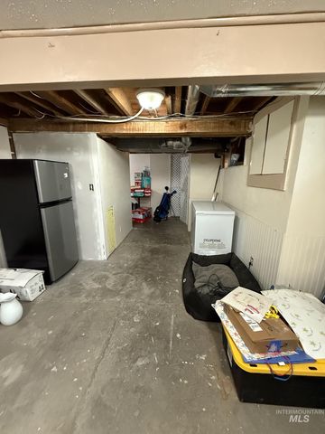 339 Polk St, Twin Falls, ID 83301