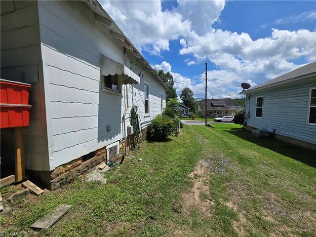 819 W Sprague Street, Winston-salem, NC 27127
