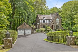 100 Mount Airy Road S, Croton-on-hudson, NY 10520