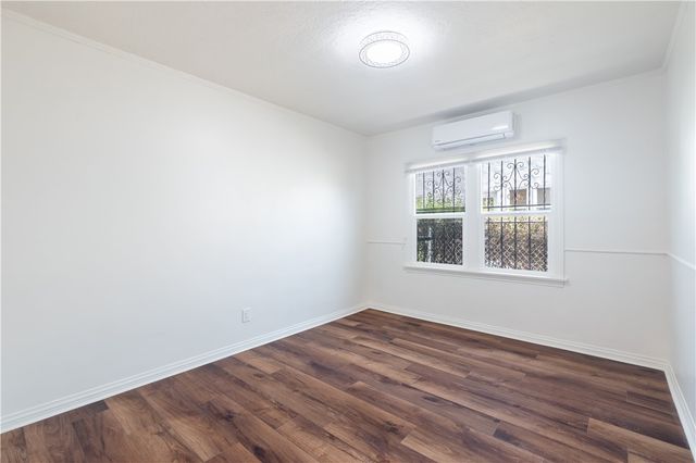 8930 S Hobart Blvd, Los Angeles, CA 90047