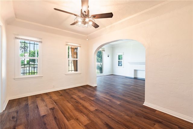 8930 S Hobart Blvd, Los Angeles, CA 90047