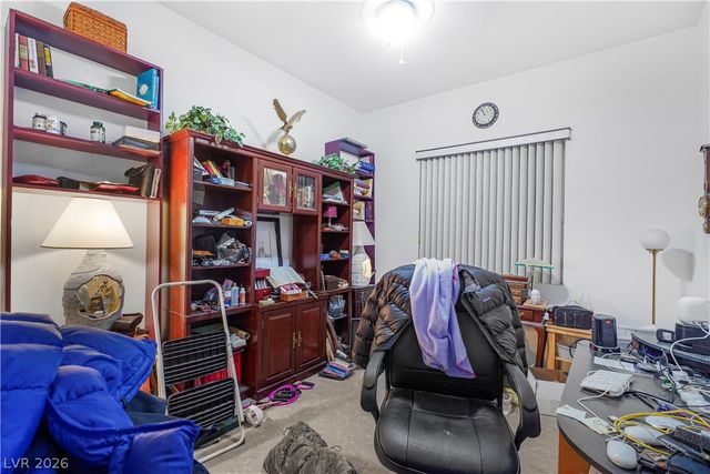 815 Roaring Falls Avenue, Henderson, NV 89052