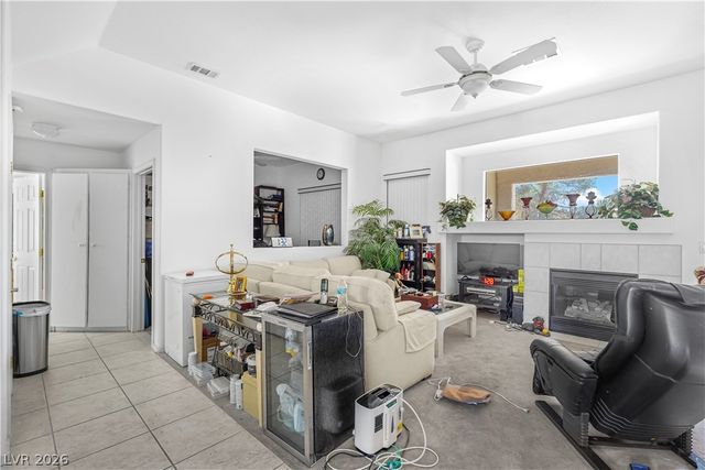 815 Roaring Falls Avenue, Henderson, NV 89052