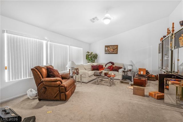 815 Roaring Falls Avenue, Henderson, NV 89052
