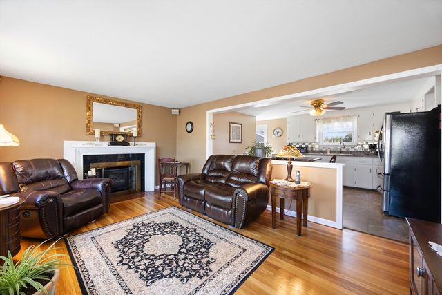 39 Dixie Terrace, Chicopee, MA 01020