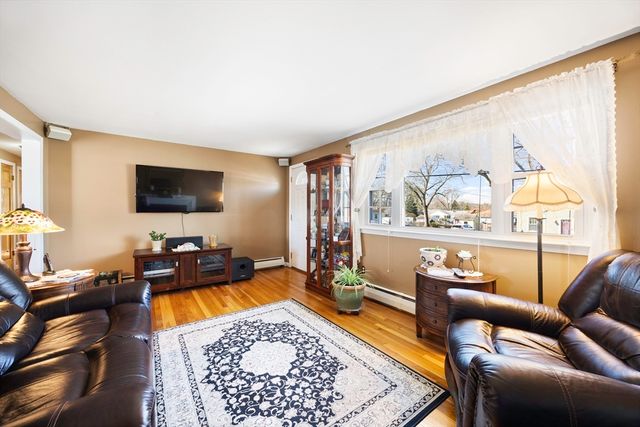 39 Dixie Terrace, Chicopee, MA 01020