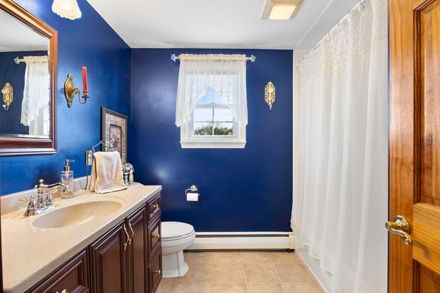 39 Dixie Terrace, Chicopee, MA 01020