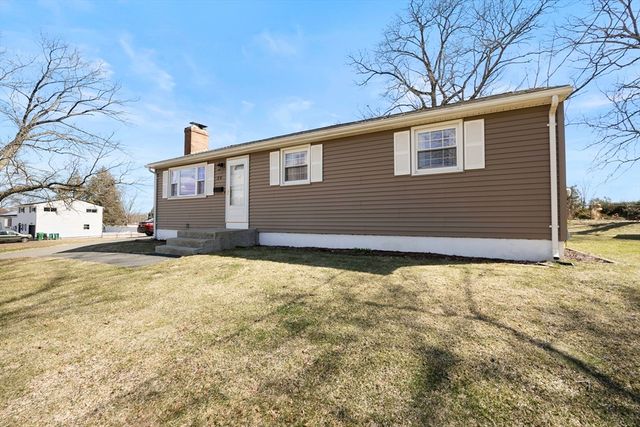 39 Dixie Terrace, Chicopee, MA 01020