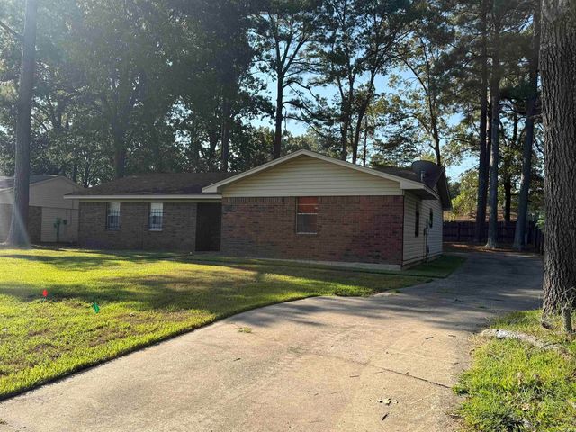 1406 Ridgway Road, Pine Bluff, AR 71603