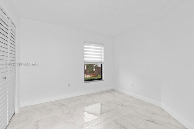 8340 NW 193rd Ln, Hialeah, FL 33015