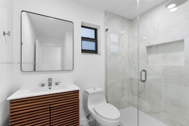 8340 NW 193rd Ln, Hialeah, FL 33015