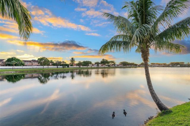 8340 NW 193rd Ln, Hialeah, FL 33015