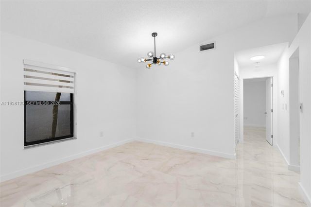 8340 NW 193rd Ln, Hialeah, FL 33015