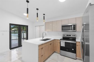 8340 NW 193rd Ln, Hialeah, FL 33015