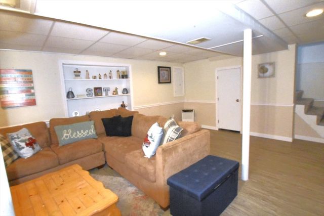 49 Parramatta Road, Beverly, MA 01915