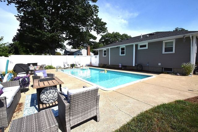 49 Parramatta Road, Beverly, MA 01915