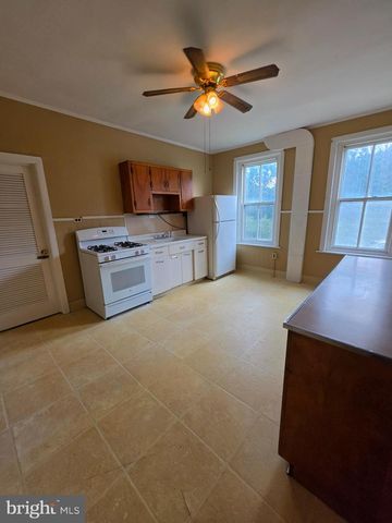 102 CHAIN ST, Norristown, PA 19401