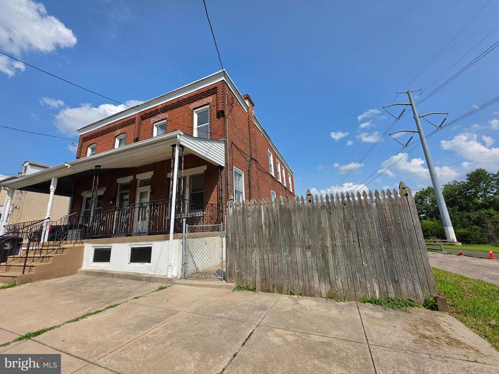 102 CHAIN ST, Norristown, PA 19401