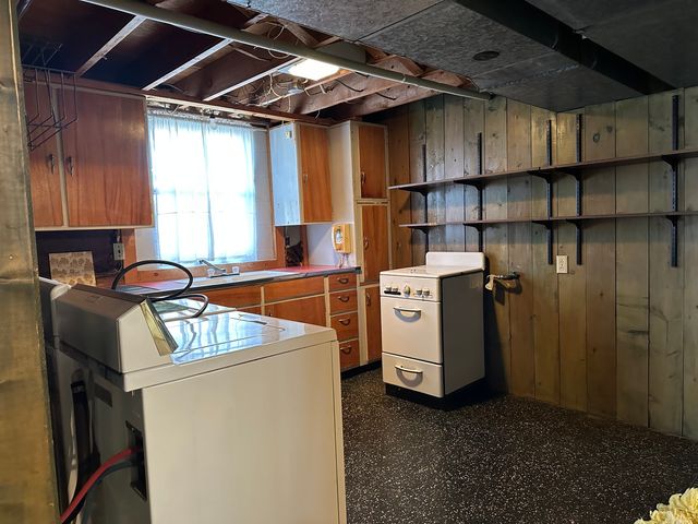 505 S Jackson Street, Morrison, IL 61270