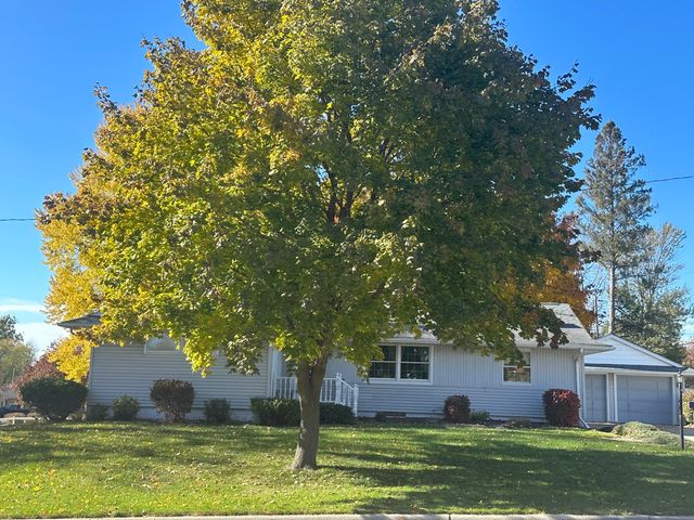 505 S Jackson Street, Morrison, IL 61270