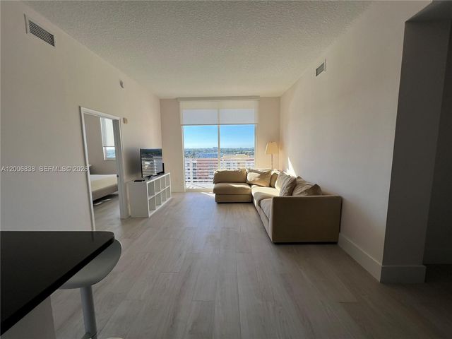 18800 NE 29th Avenue PH25, Aventura, FL 33180