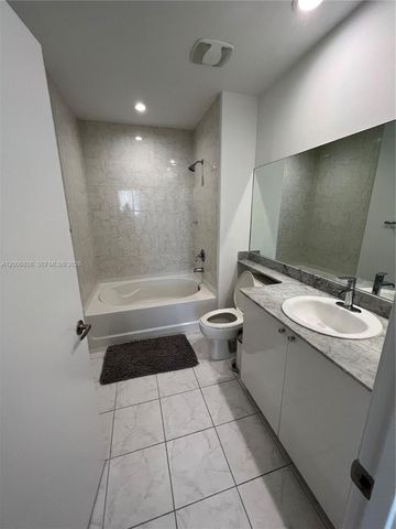 18800 NE 29th Avenue PH25, Aventura, FL 33180