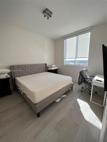 18800 NE 29th Avenue PH25, Aventura, FL 33180