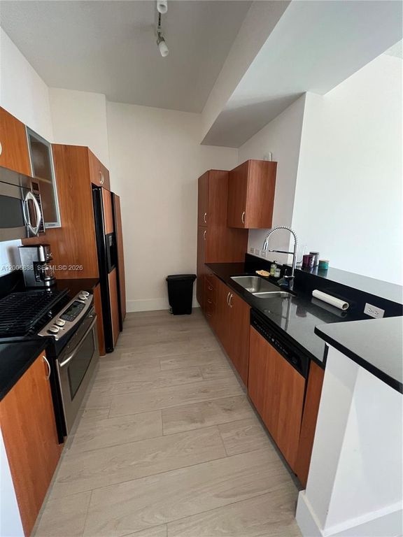 18800 NE 29th Avenue PH25, Aventura, FL 33180