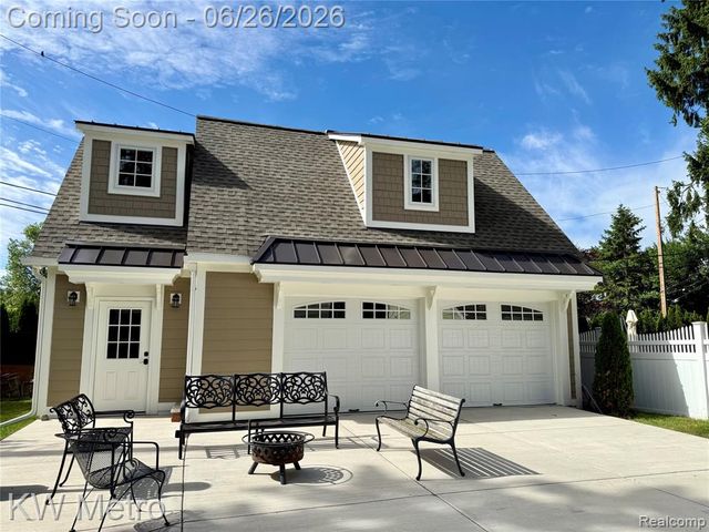2175 Fairway Drive, Birmingham, MI 48009