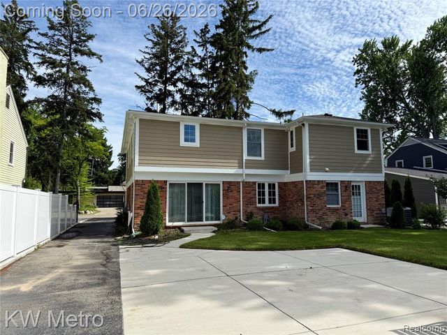 2175 Fairway Drive, Birmingham, MI 48009