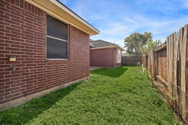 7823 Desert Canyon Court, Houston, TX 77041