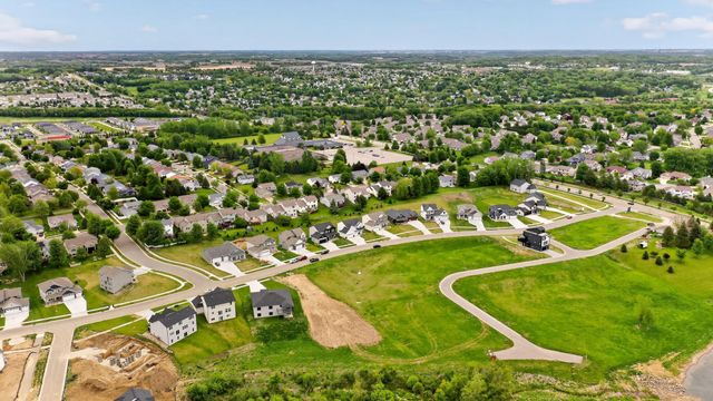 4910 Noble Drive NW, Rochester, MN 55901