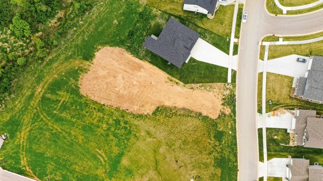 4910 Noble Drive NW, Rochester, MN 55901