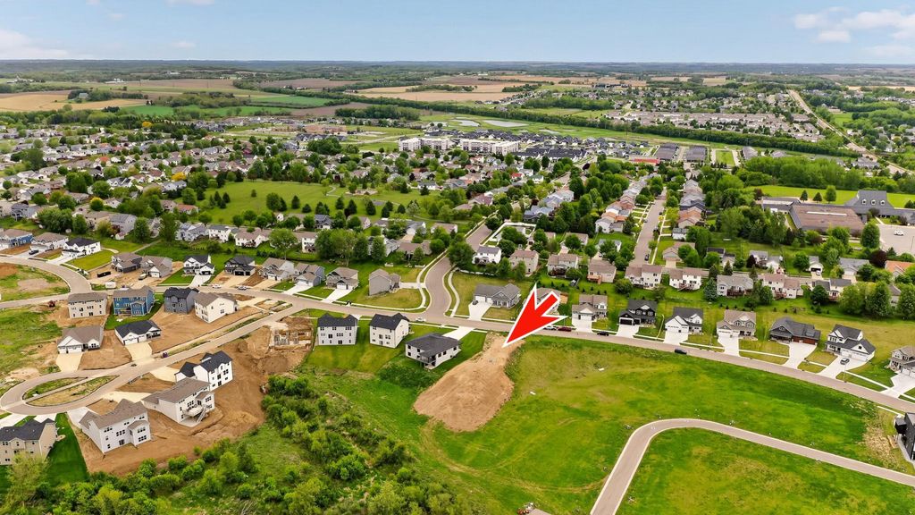 4910 Noble Drive NW, Rochester, MN 55901
