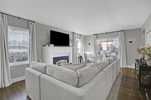 1337 Acacia St, Pittsburg, CA 94565