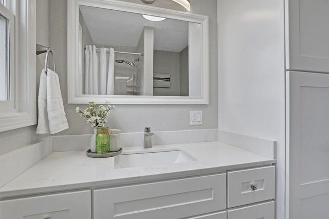 1337 Acacia St, Pittsburg, CA 94565