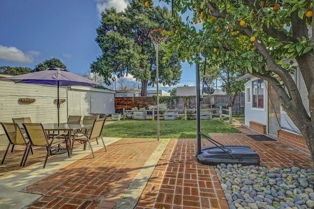 1337 Acacia St, Pittsburg, CA 94565