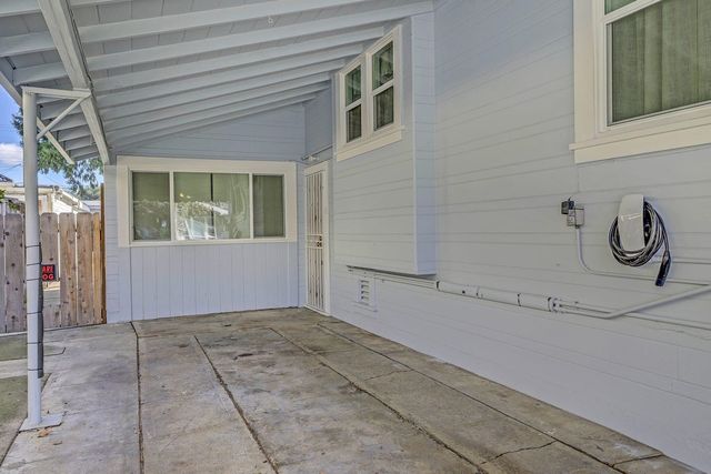 1337 Acacia St, Pittsburg, CA 94565