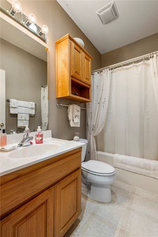 15 HIGHLAND Parkway, Bella Vista, AR 72715