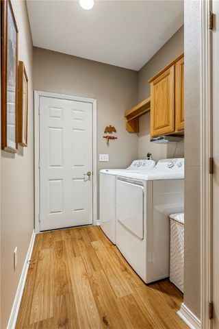 15 HIGHLAND Parkway, Bella Vista, AR 72715