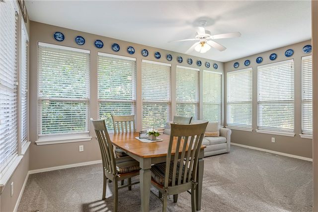 15 HIGHLAND Parkway, Bella Vista, AR 72715