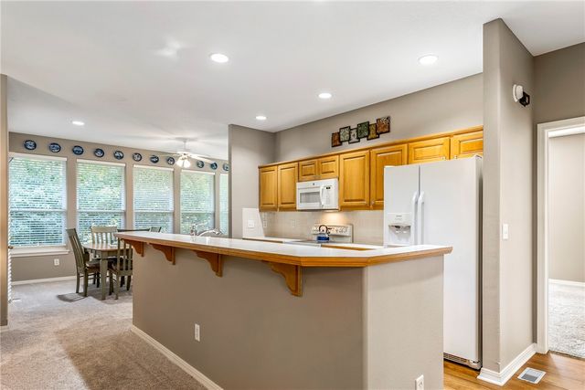 15 HIGHLAND Parkway, Bella Vista, AR 72715